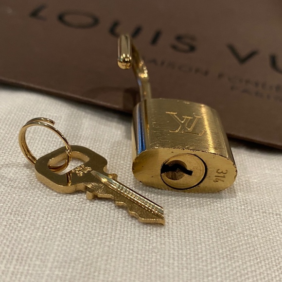 Louis Vuitton Brass Lock and Key - Picture 8 of 15